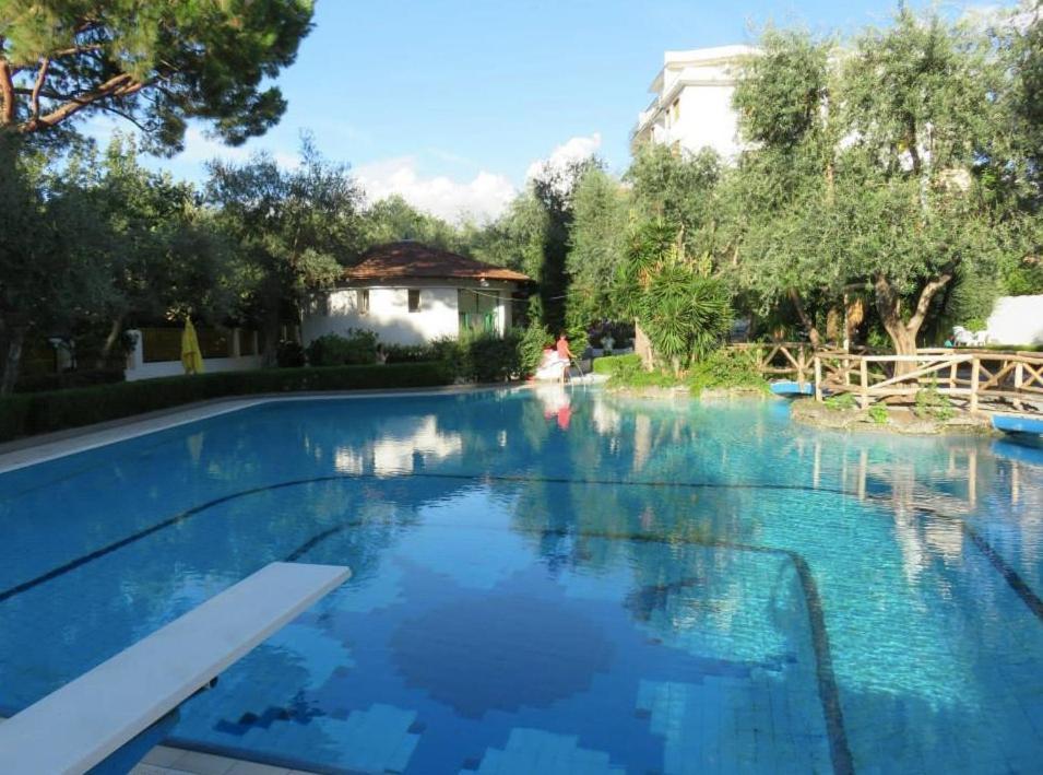 La Deliziosa Flat With Pool & Terrace Apartment