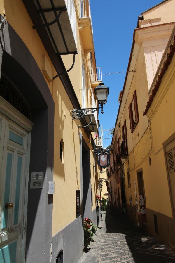 Piazza Tasso Max 1 Sorrento