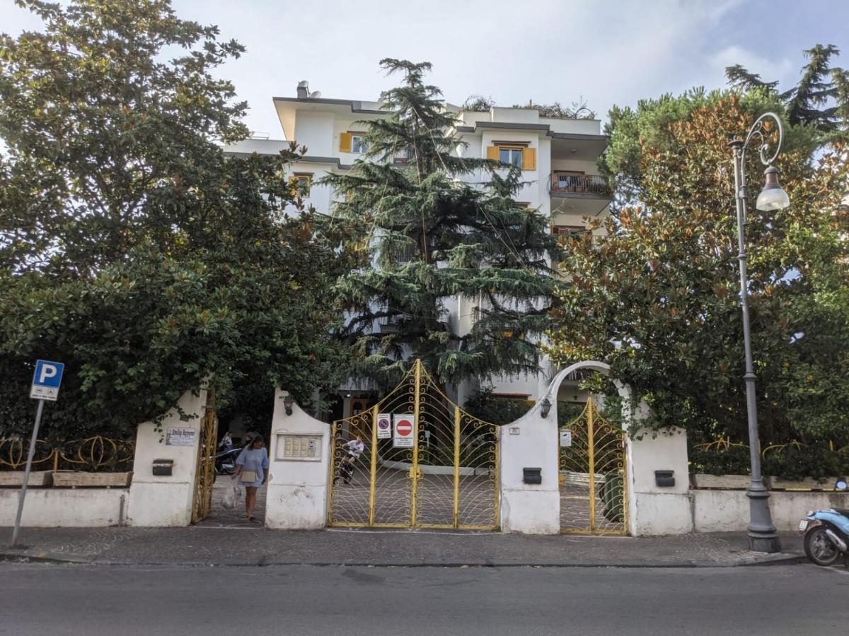Apartment La Deliziosa Flat With Pool & Terrace
