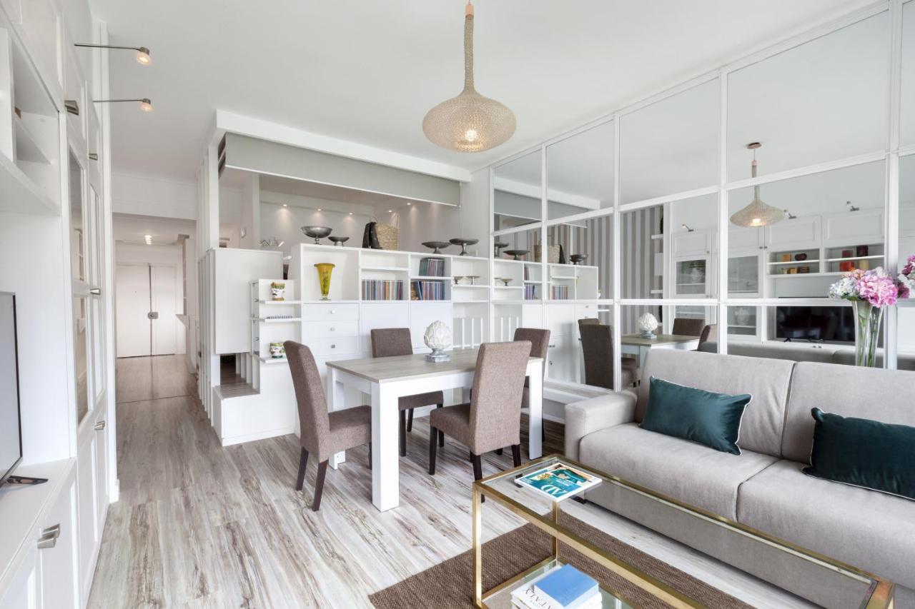 - 7 Flat Apartment