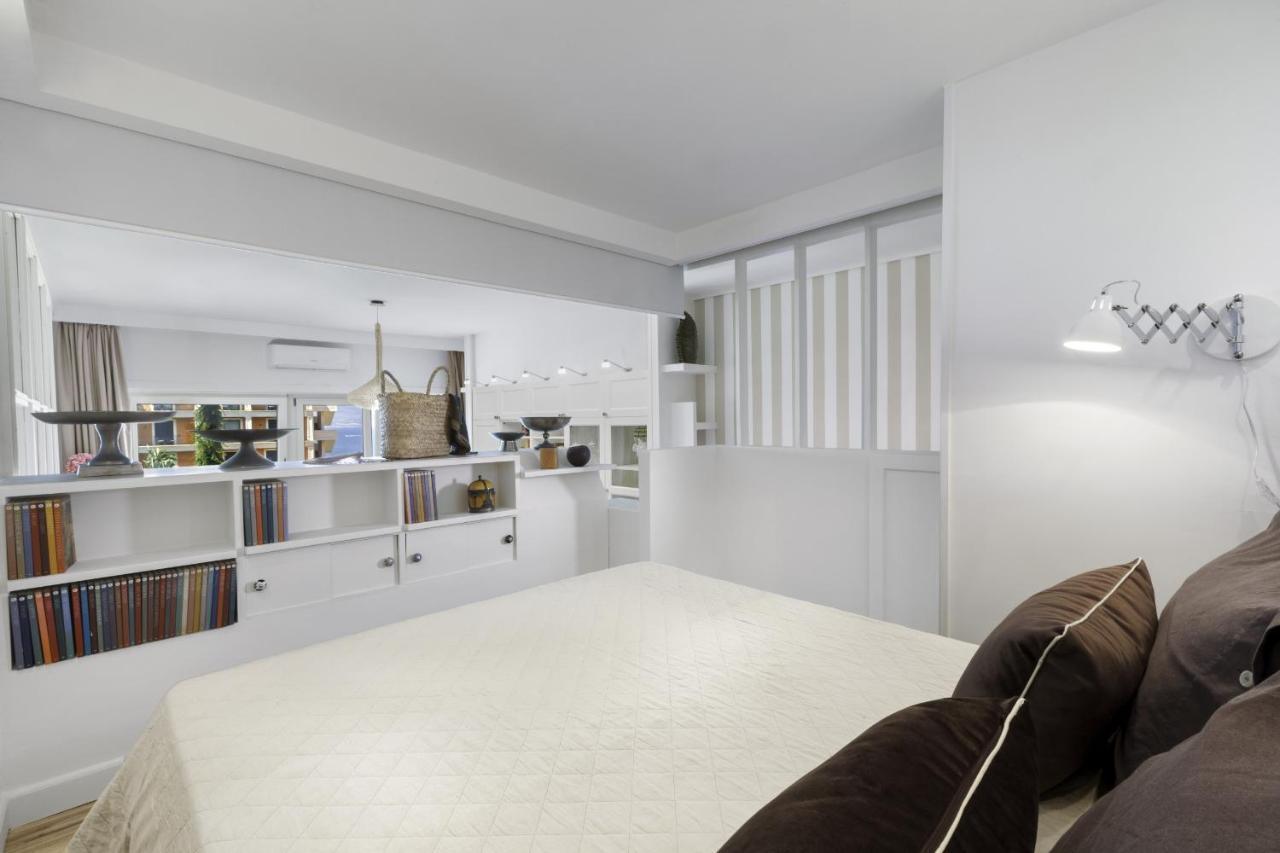 - 7 Flat Apartment