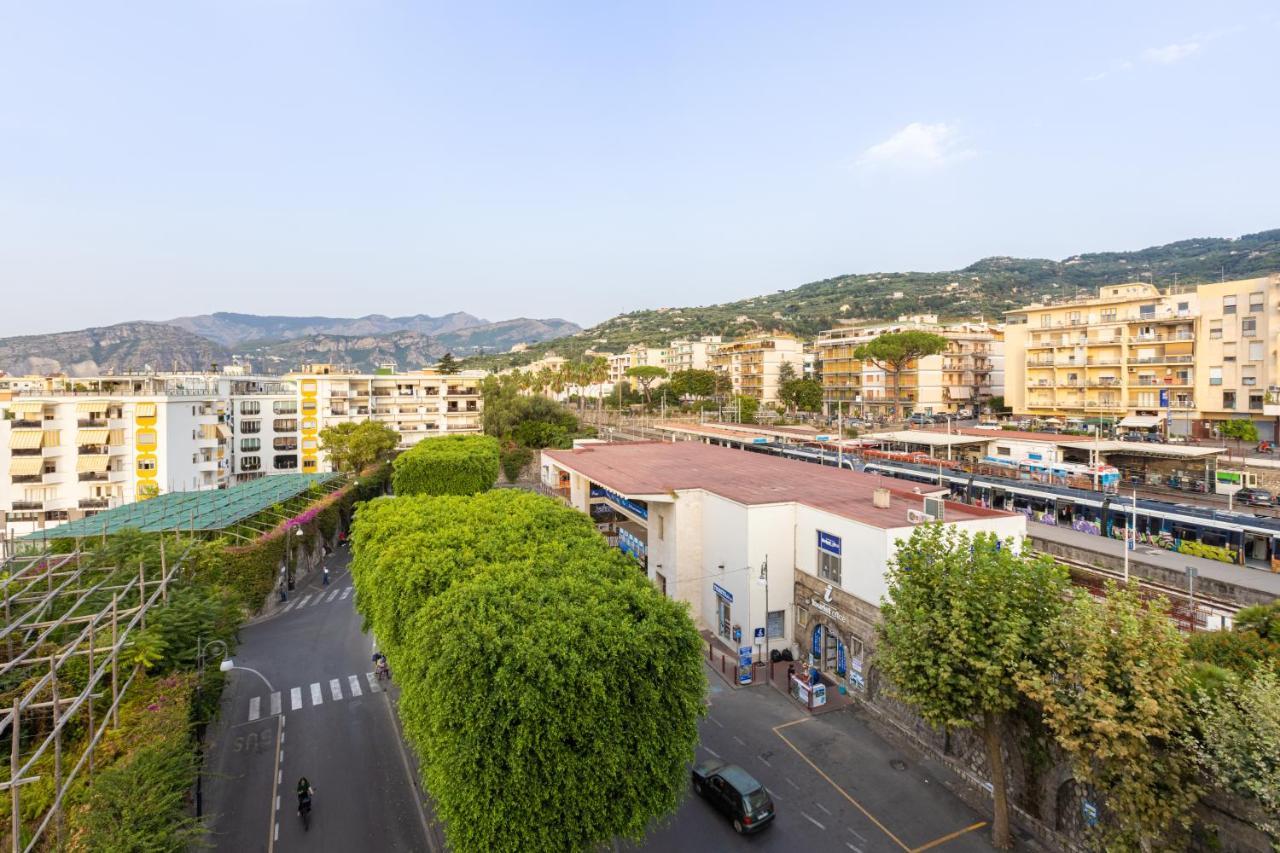 Sorrentovibes - Family With Terrace & Amazing View In Center Apartment Sorrento