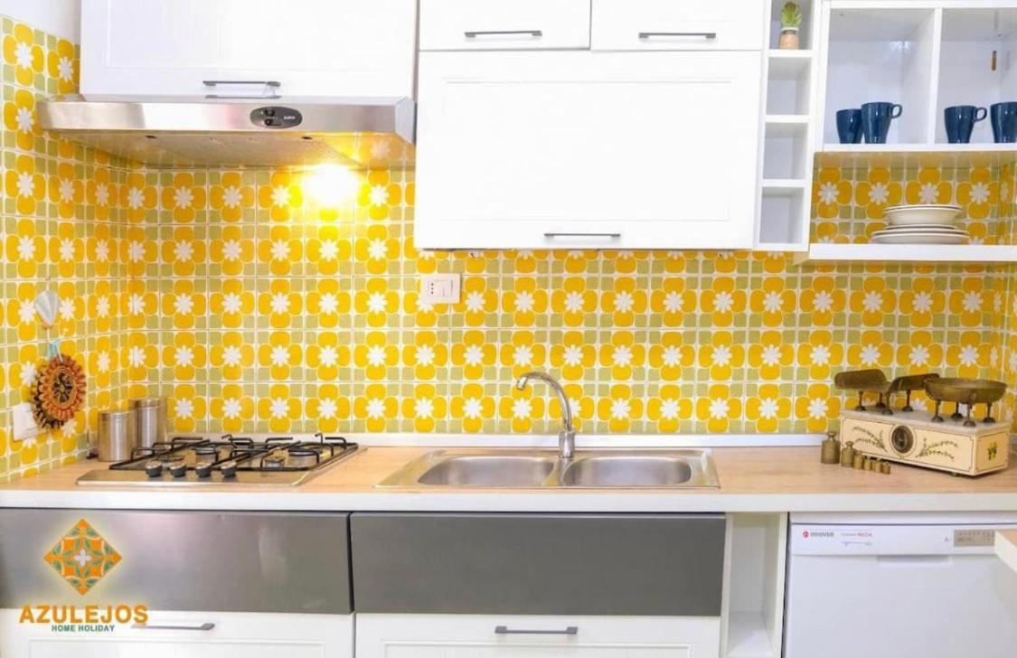Azulejos *