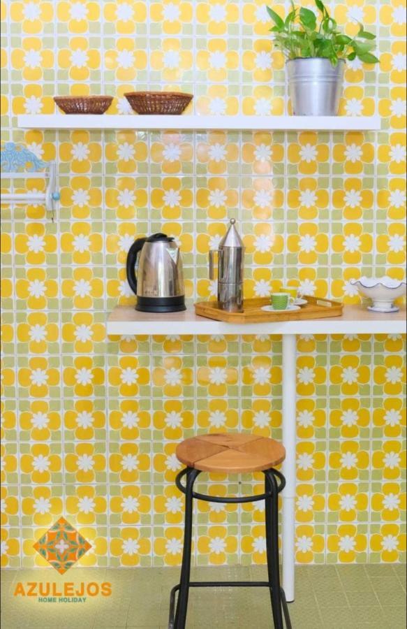 Azulejos *