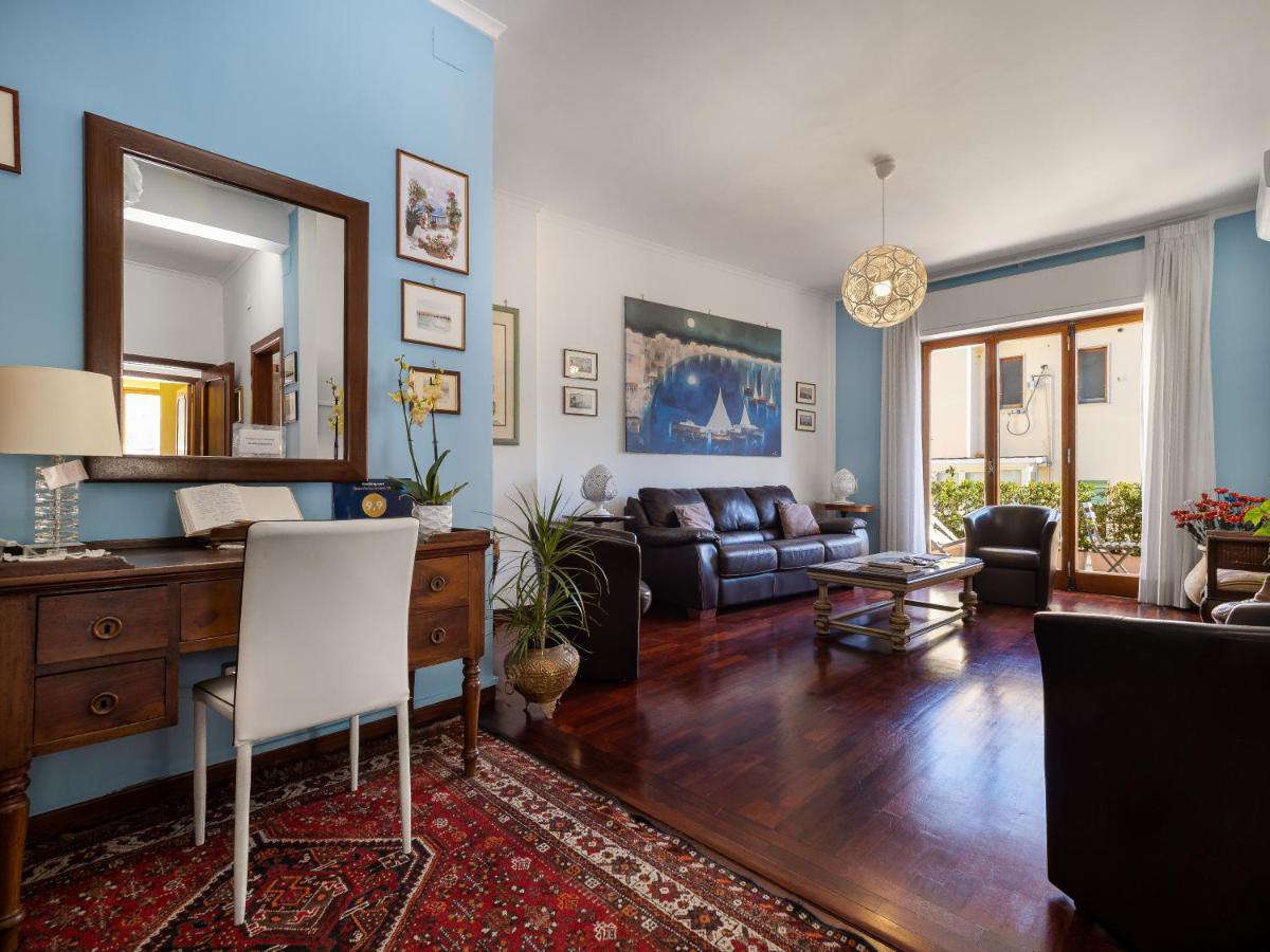 La E Bella - De Vivo Realty