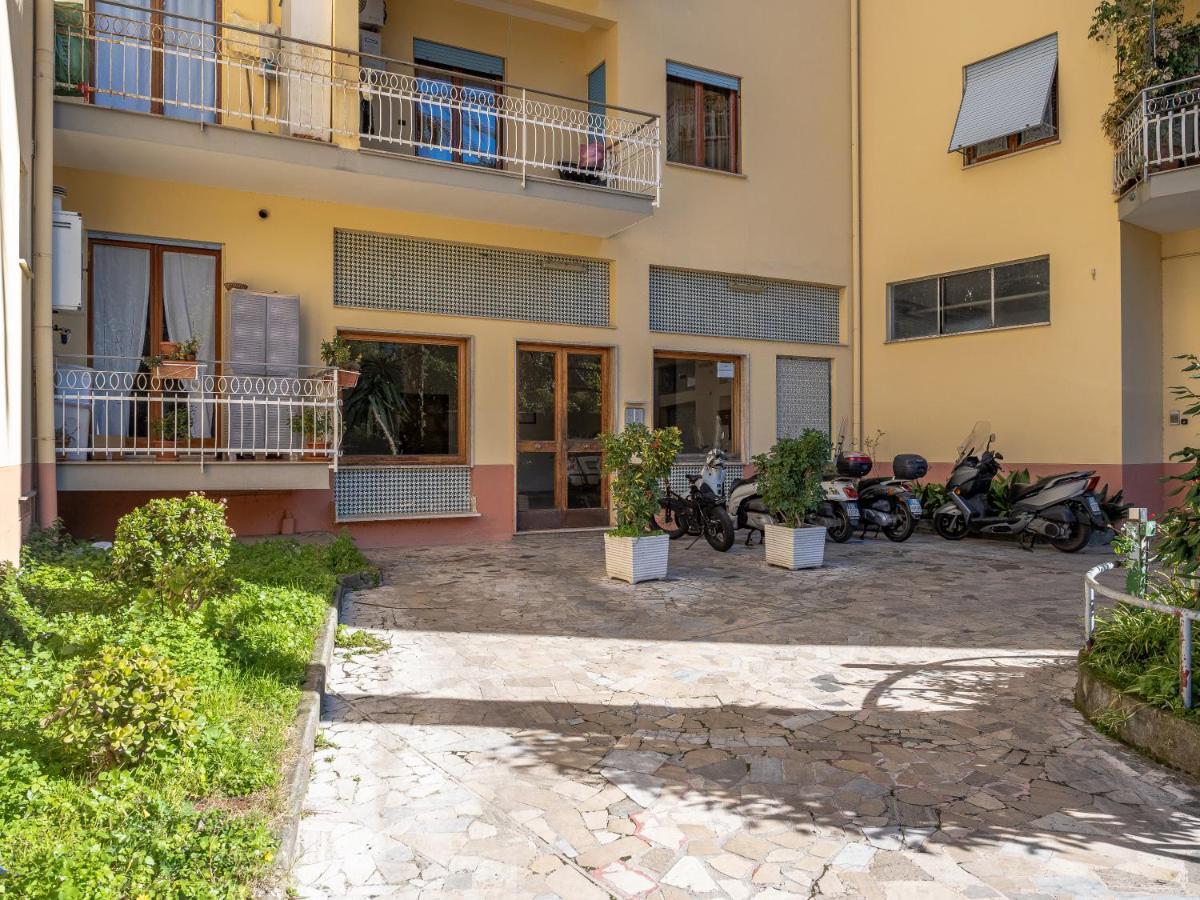 La E Bella - De Vivo Realty *
