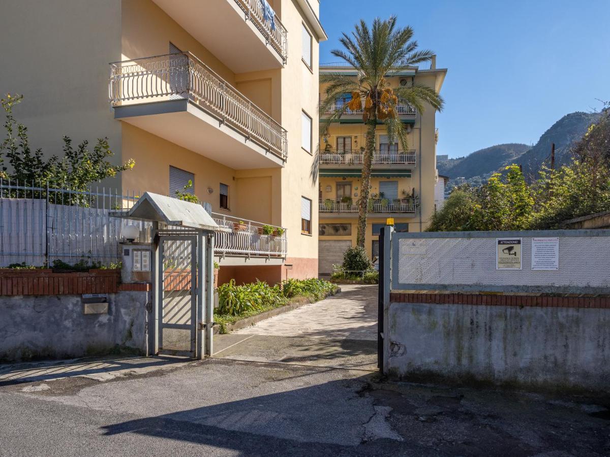 La E Bella - De Vivo Realty
