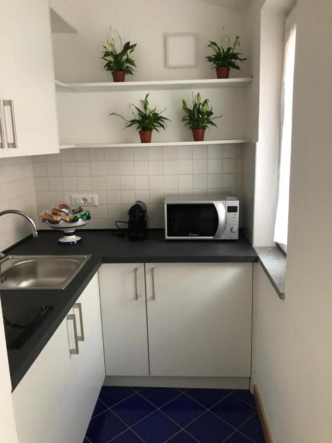 William Apartment *