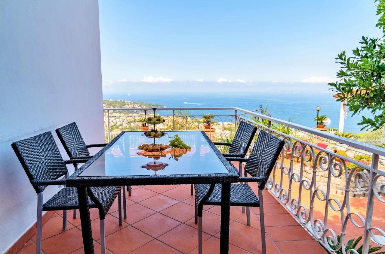 Sara- Sea View Pool Villa *