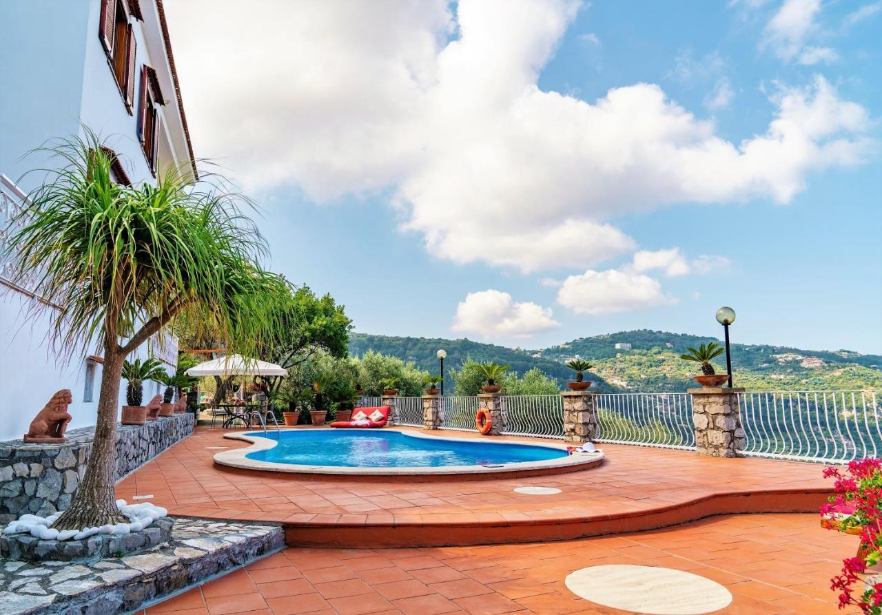 Sara- Sea View Pool Sorrento