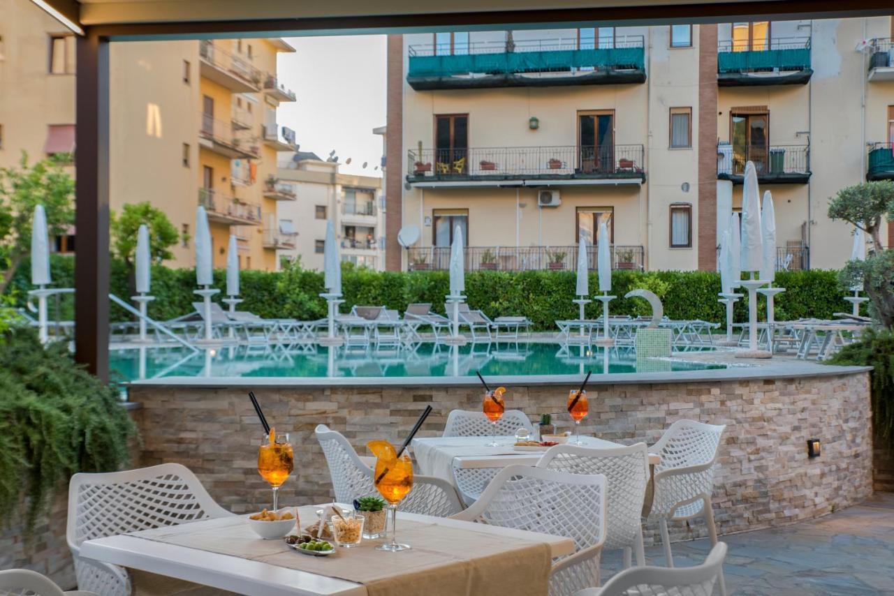 Leone Hotel