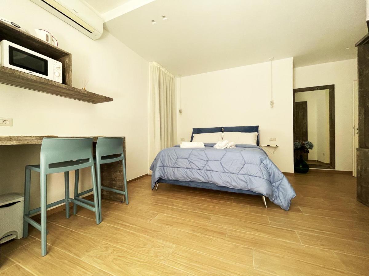 Sunny House - De Vivo Realty *