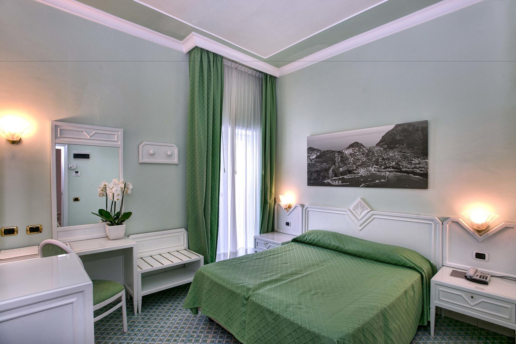 Grand Riviera 4*
