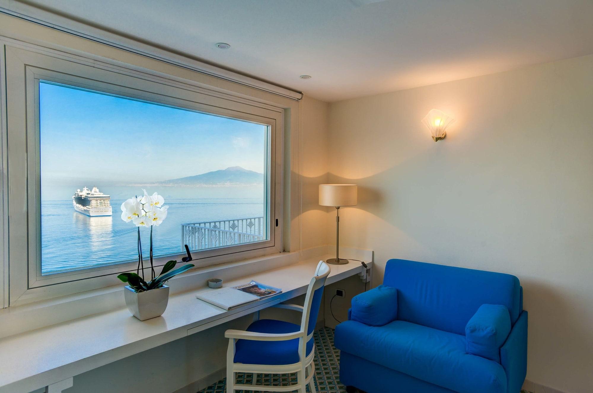 Grand Riviera Hotel