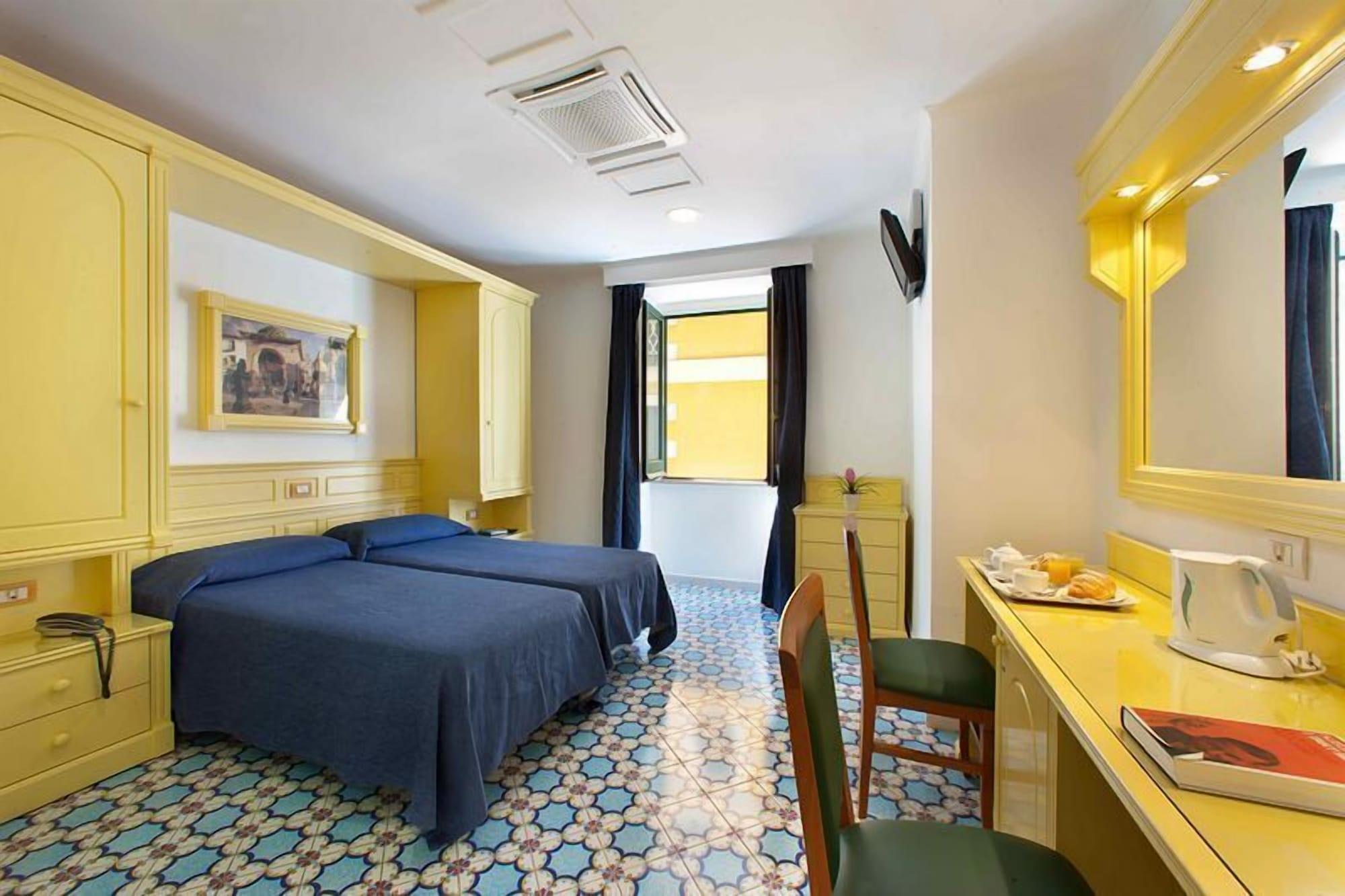 Astoria 4*