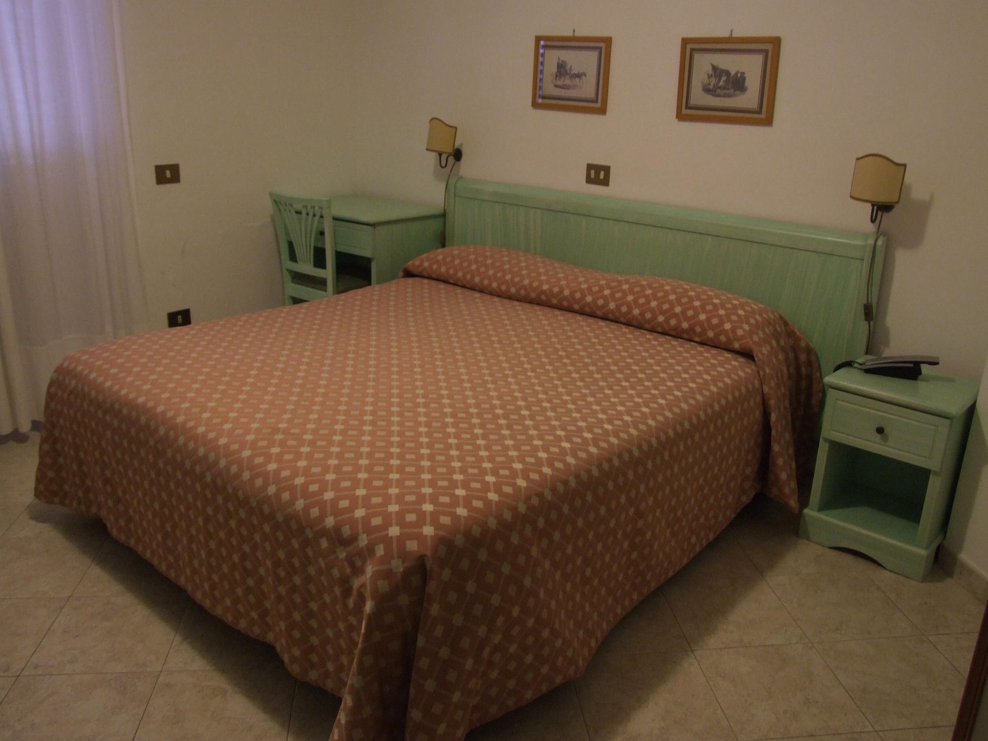 Hotel Dania 3*