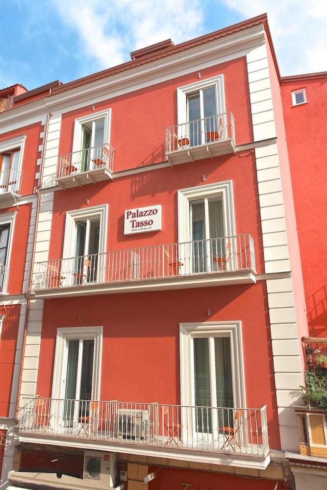 Palazzo Tasso 2*