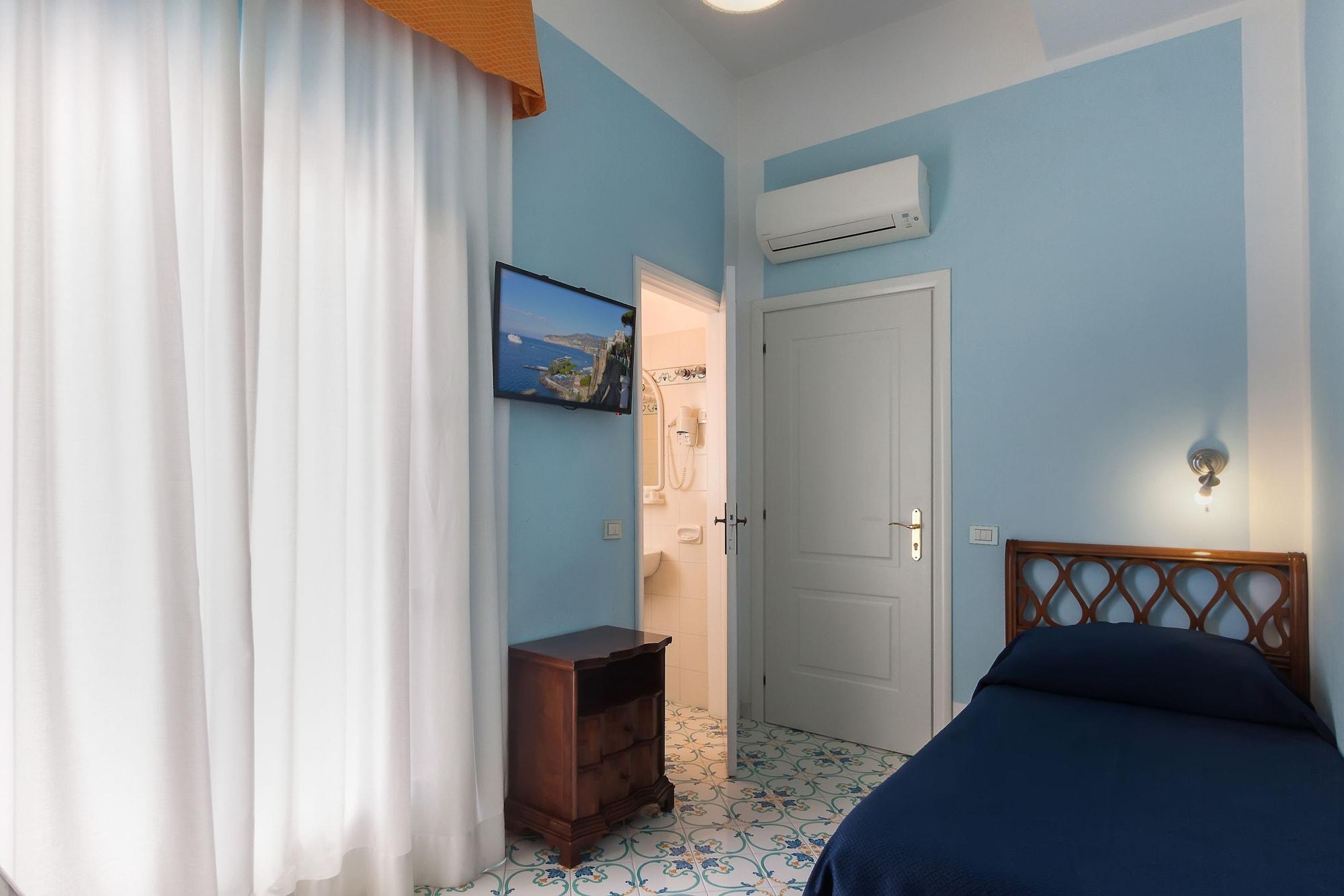 Mignon Meuble Hotel 3*