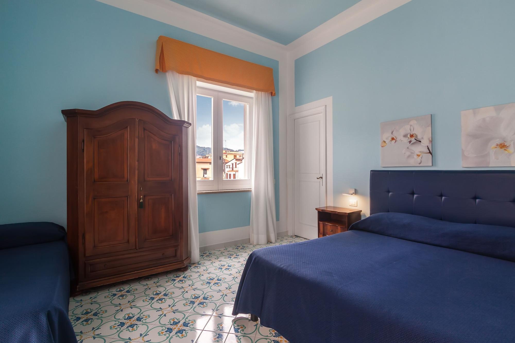 Mignon Meuble Hotel