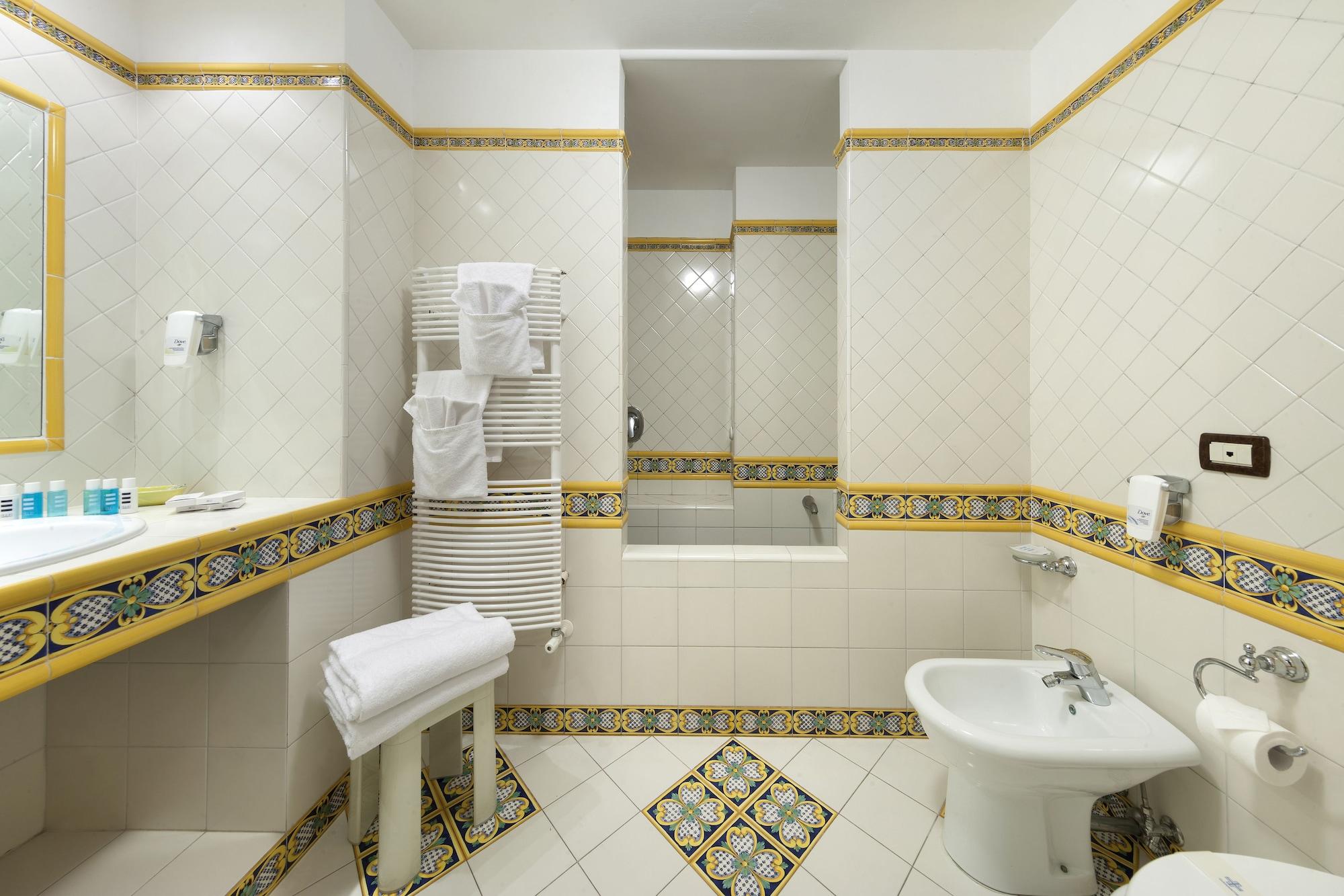 Hotel La Tonnarella