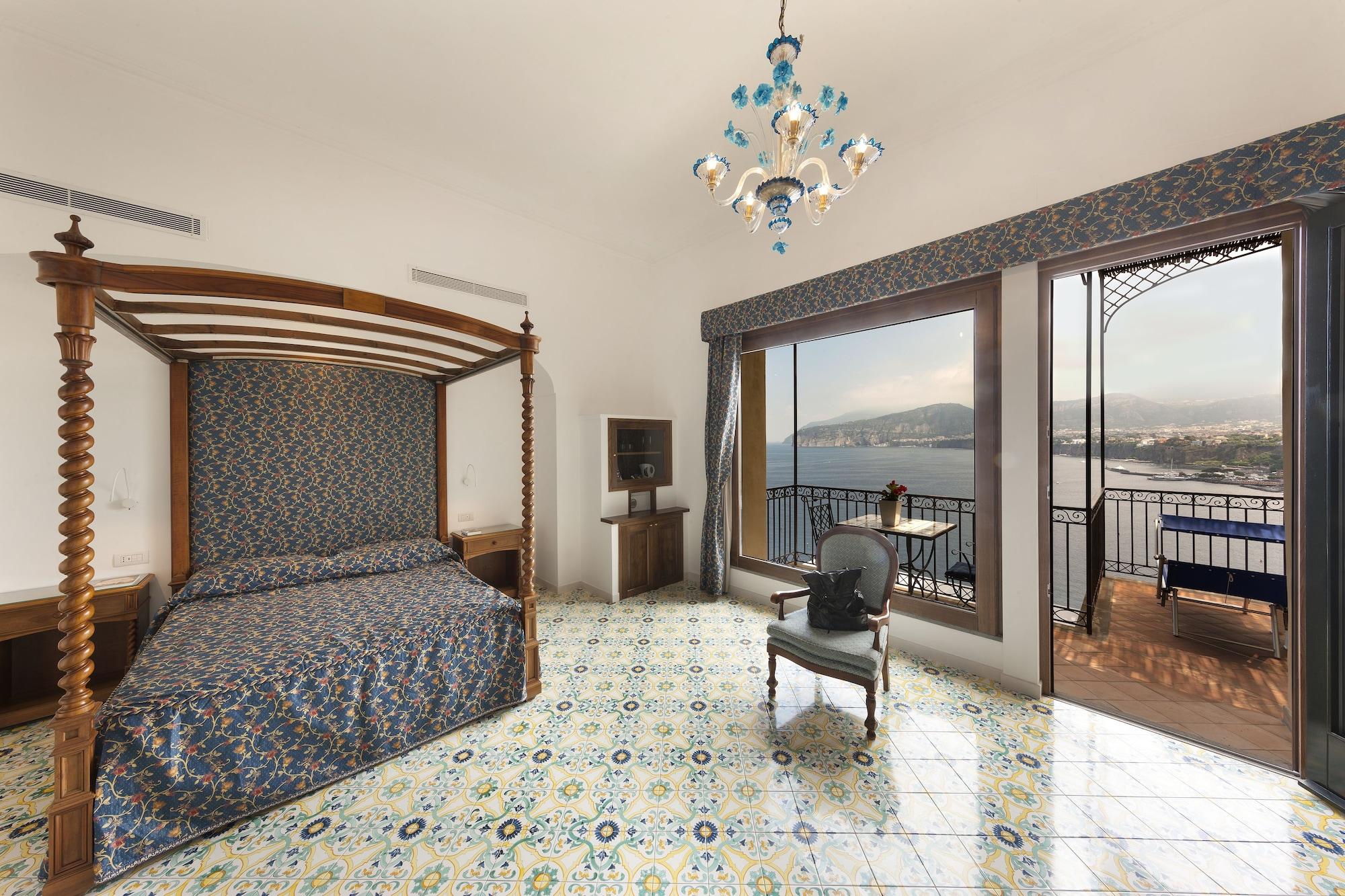 La Tonnarella Hotel 4*