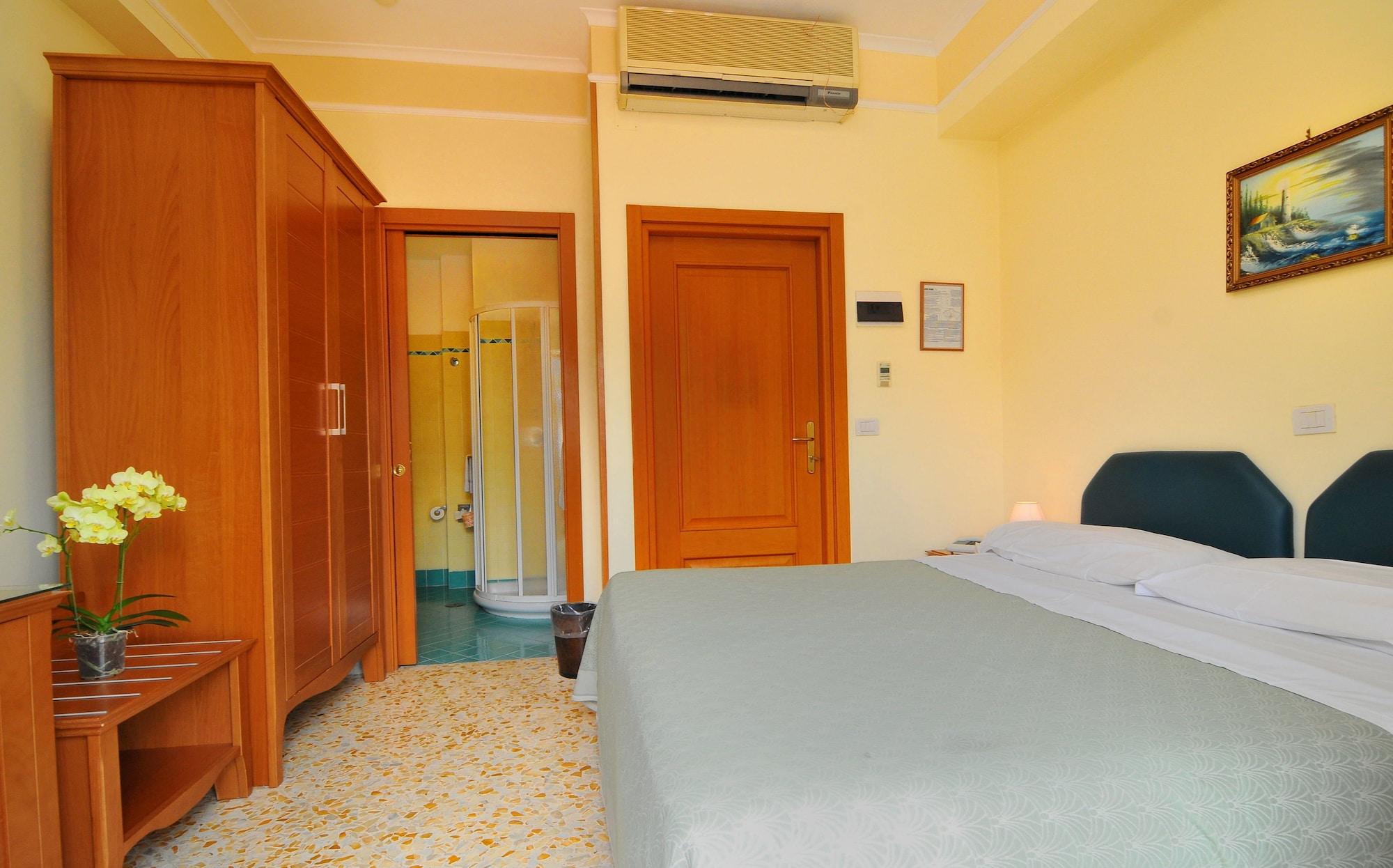 Tourist Hotel 3*