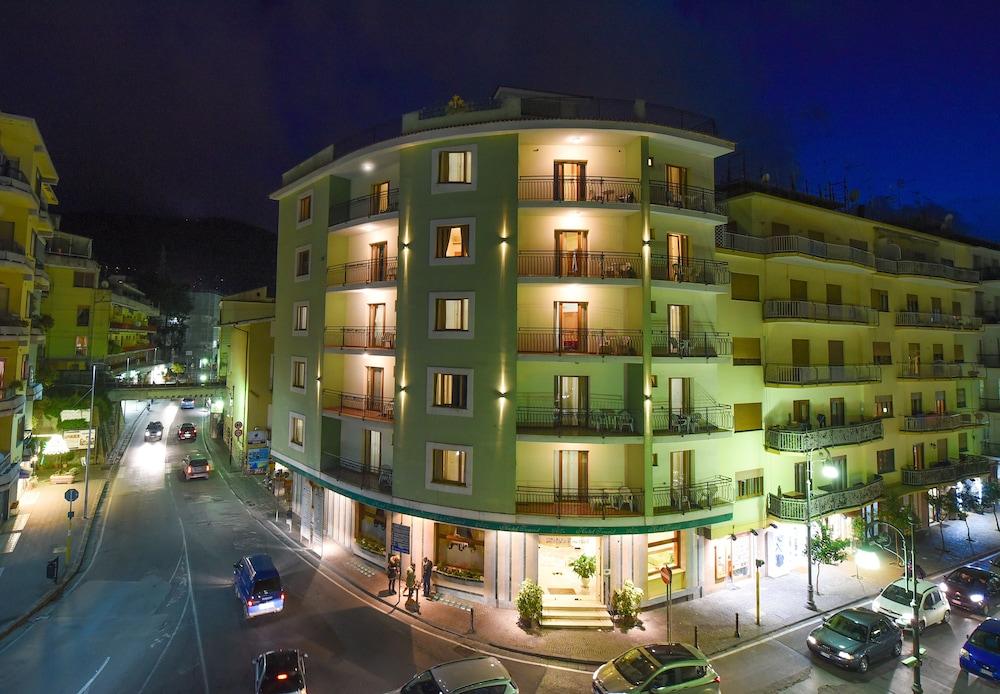 Tourist Hotel