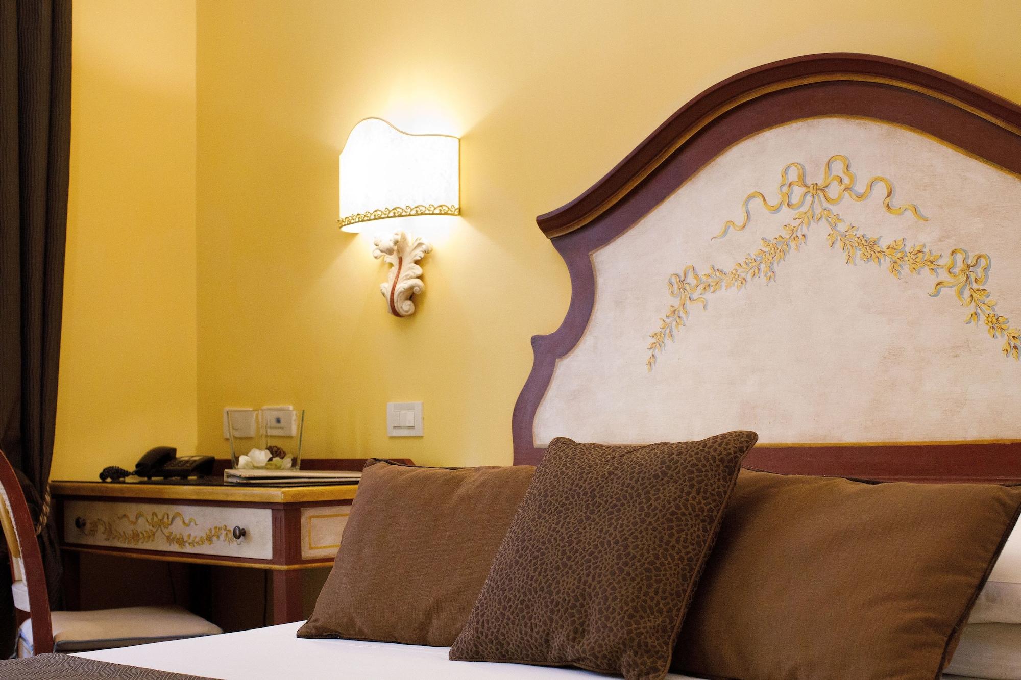 Palazzo Guardati 4*