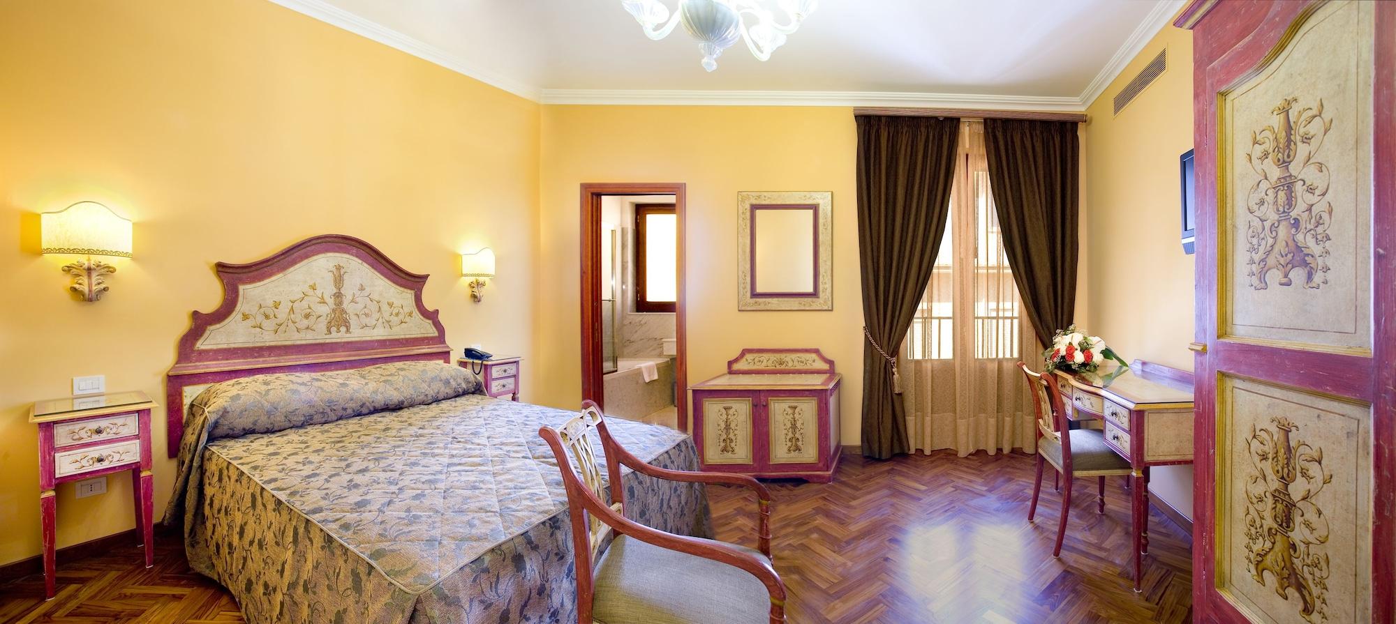 Hotel Palazzo Guardati 4*