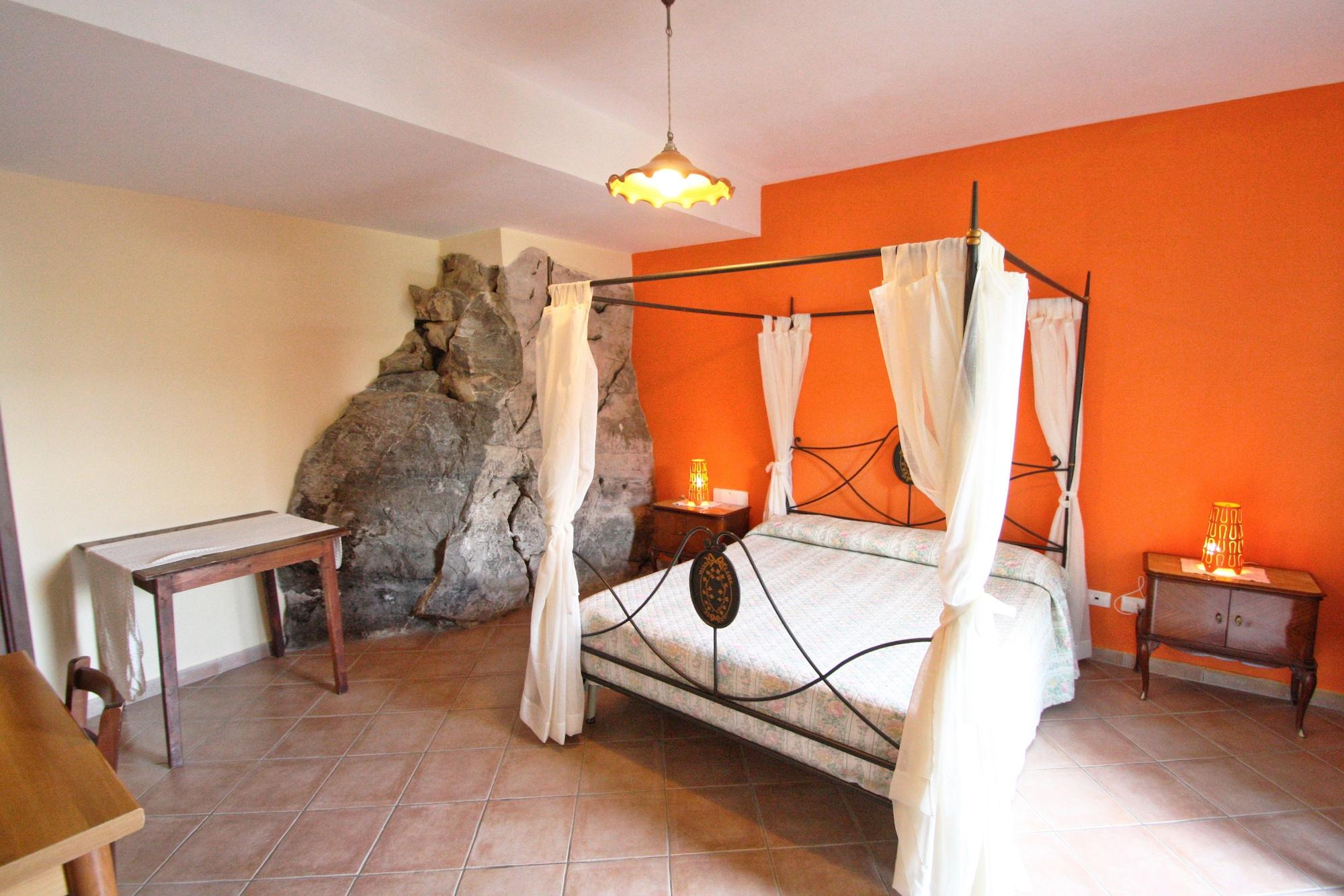 Casarufolo Paradise Guest house 2*