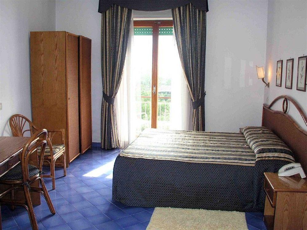 Hotel Girasole 3*