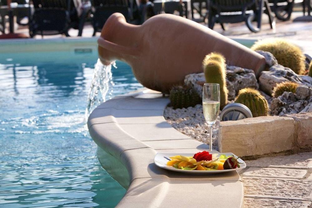 Prestige Hotel 4*