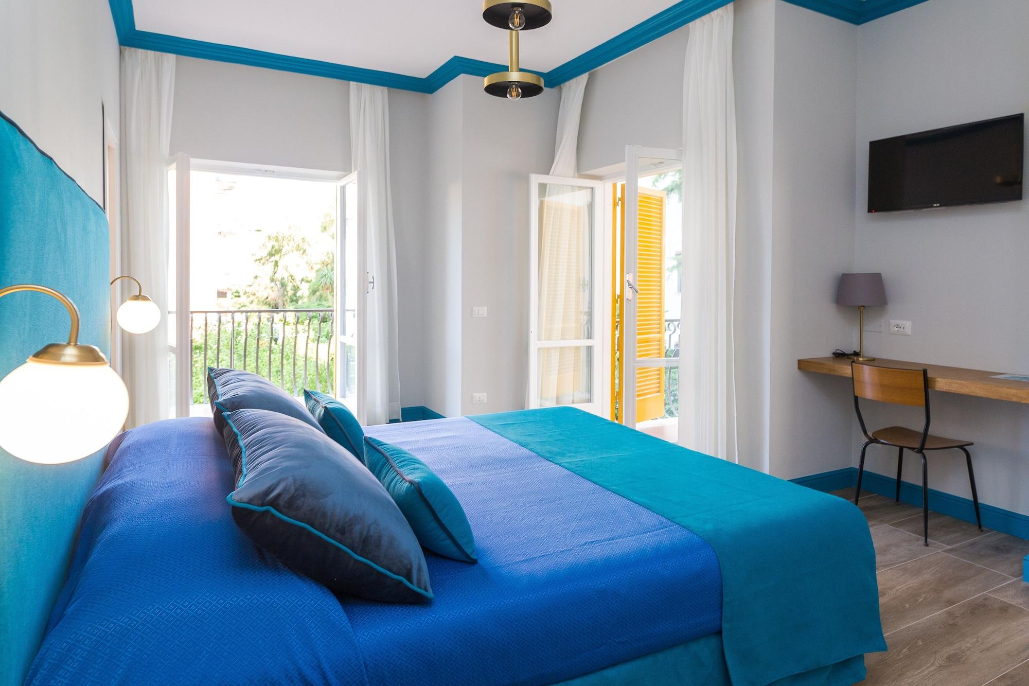 Pool&suites 3*