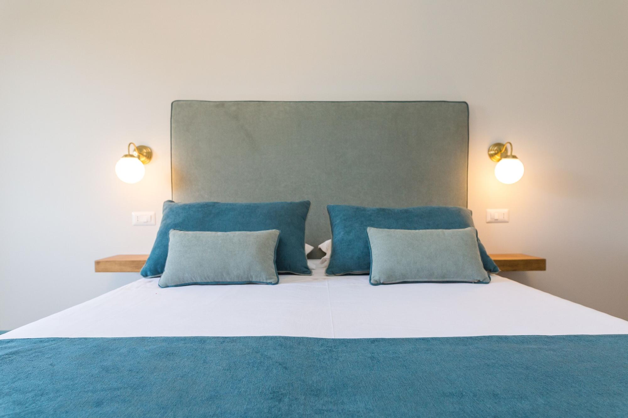 Pool&suites Sorrento