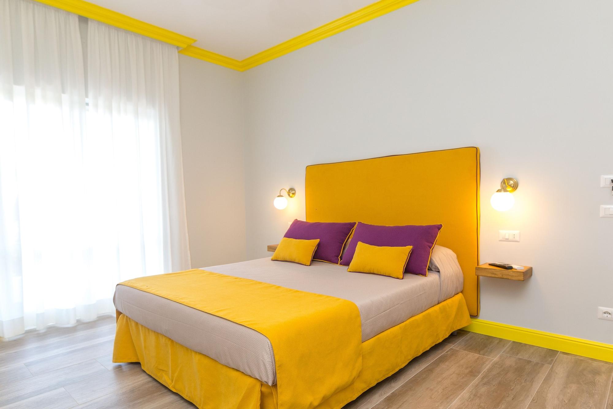 Pool&suites Guest house