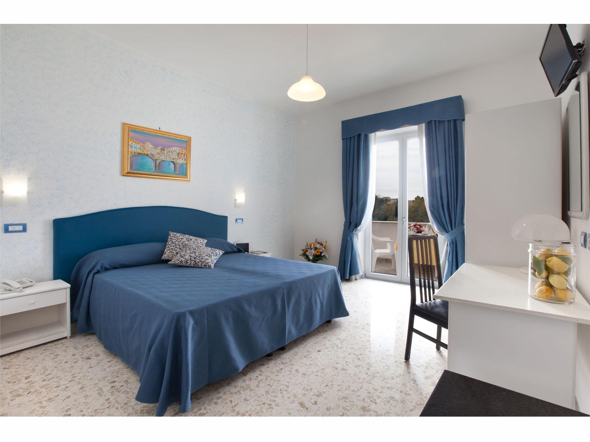 Britannia 3*