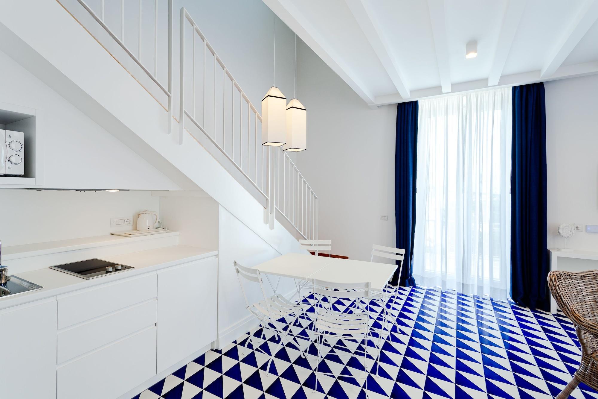 Maison Blu - Intimate Guest house