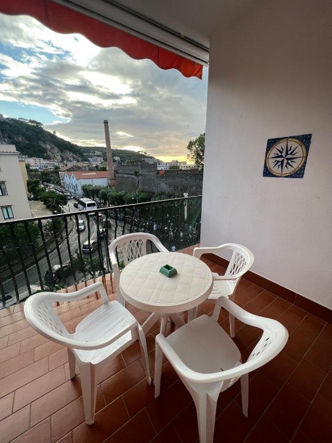 E Flat Park And Pool Vakantiehuis Sorrento
