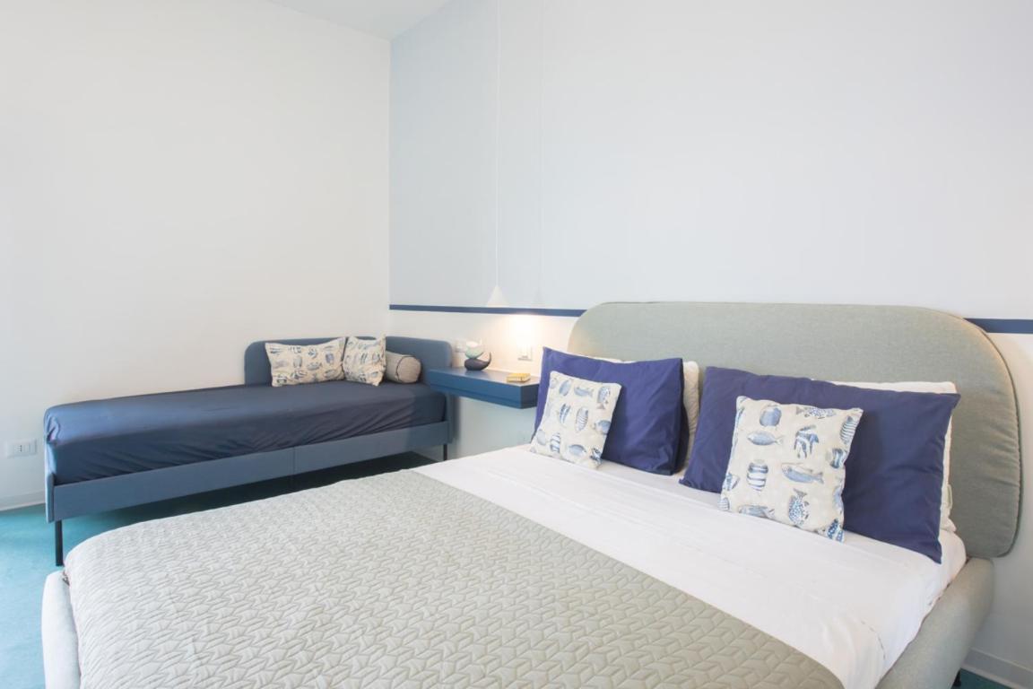 Romantic Seaview Flat With Balcony