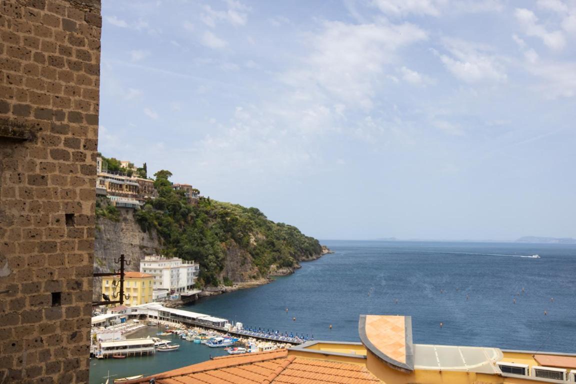 Romantic Seaview Flat With Balcony Apartment *