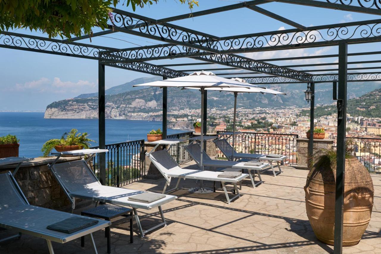 Grand Capodimonte Hotel 4*