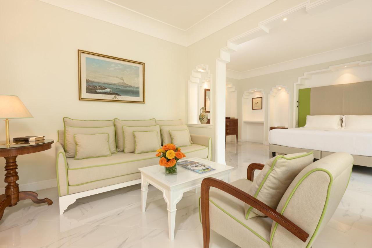 Grand Royal Hotel