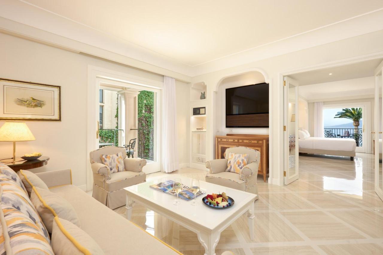 Grand Royal Hotel