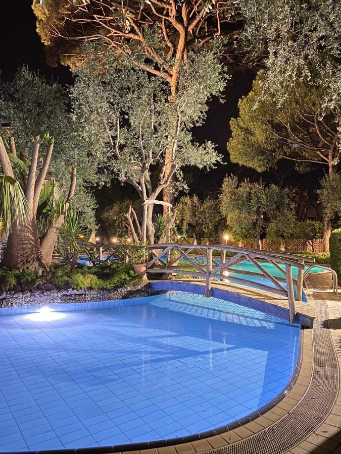 E Flat Park And Pool * Sorrento