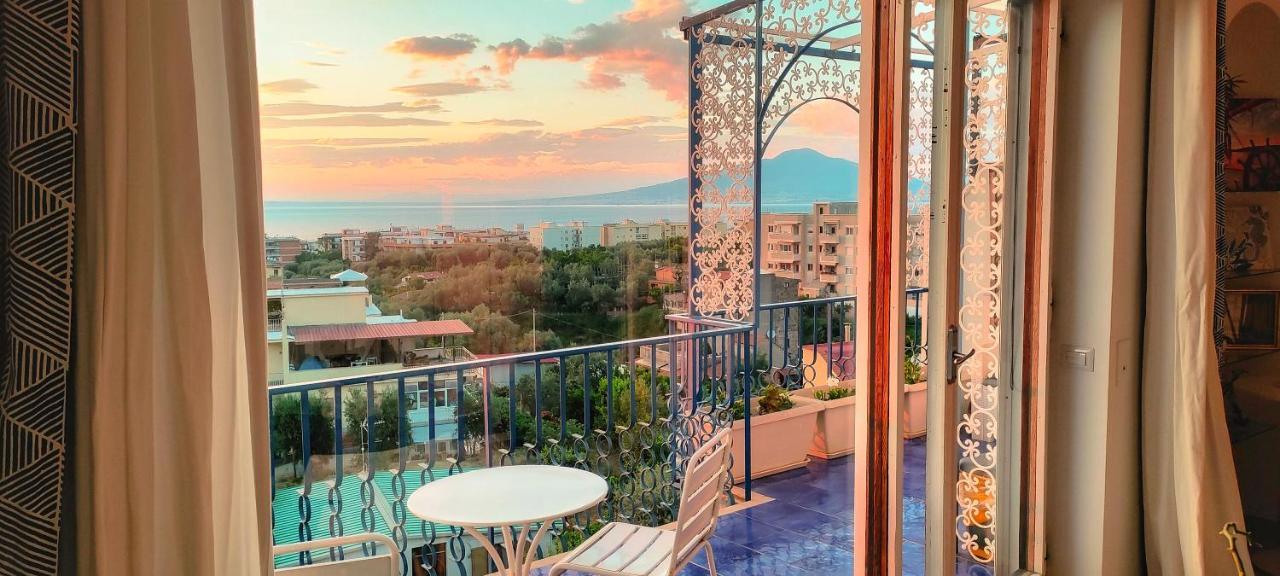 Relais Mirage - De Vivo Realty *