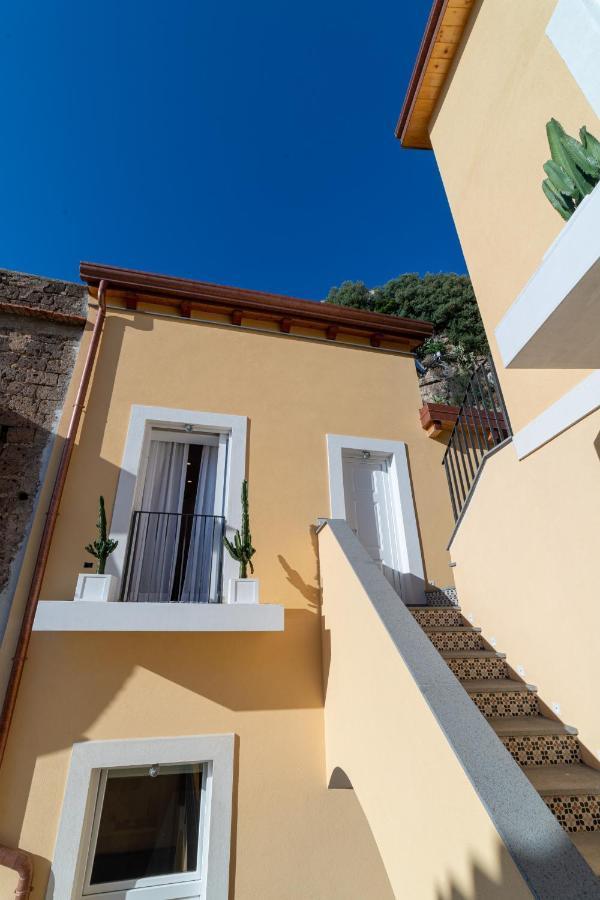 Nature & * Sorrento