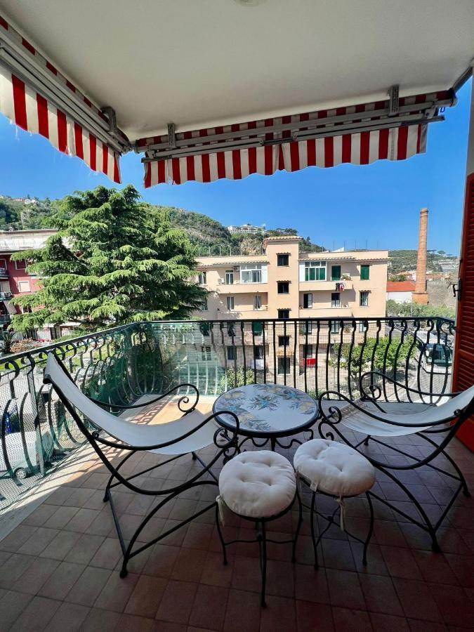 Short-lets D33, Part Of The House Is Available For Short-term In Center Sorrento