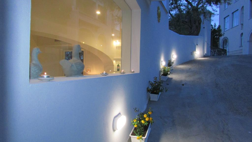 Boutique Helios (adults Only)