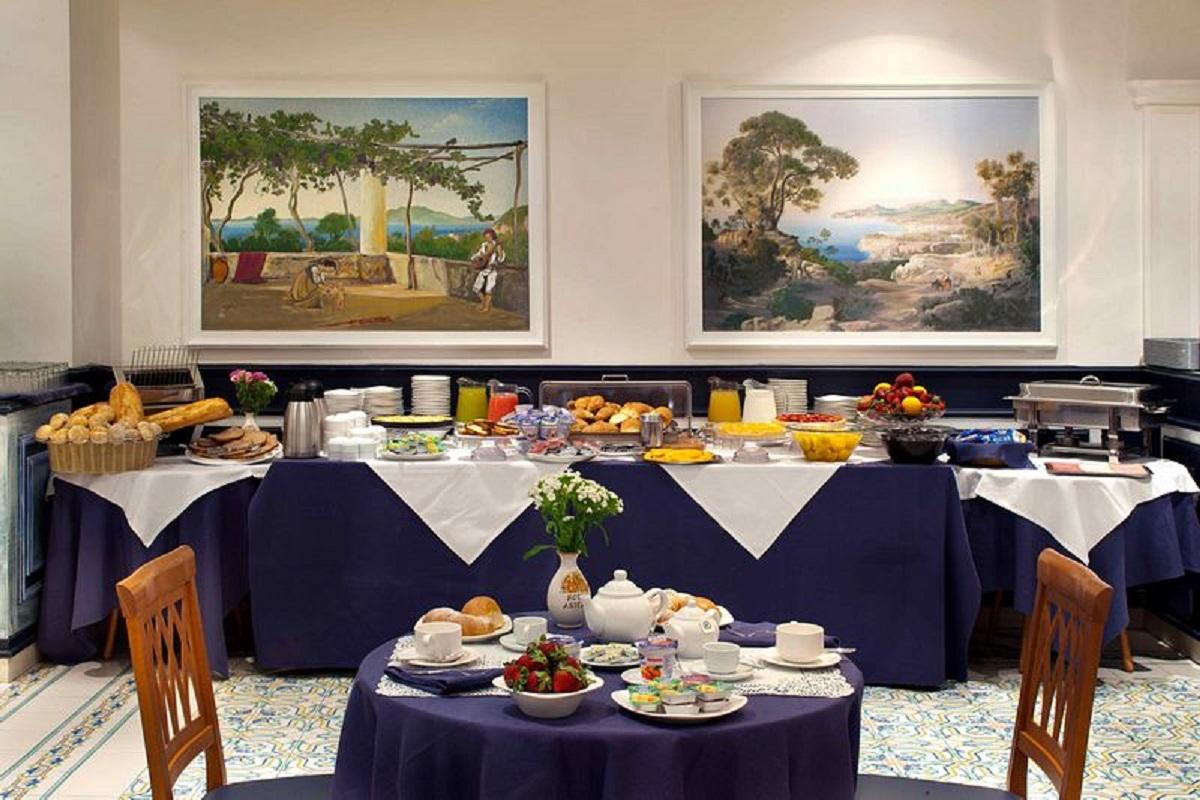 Astoria Hotel 4*