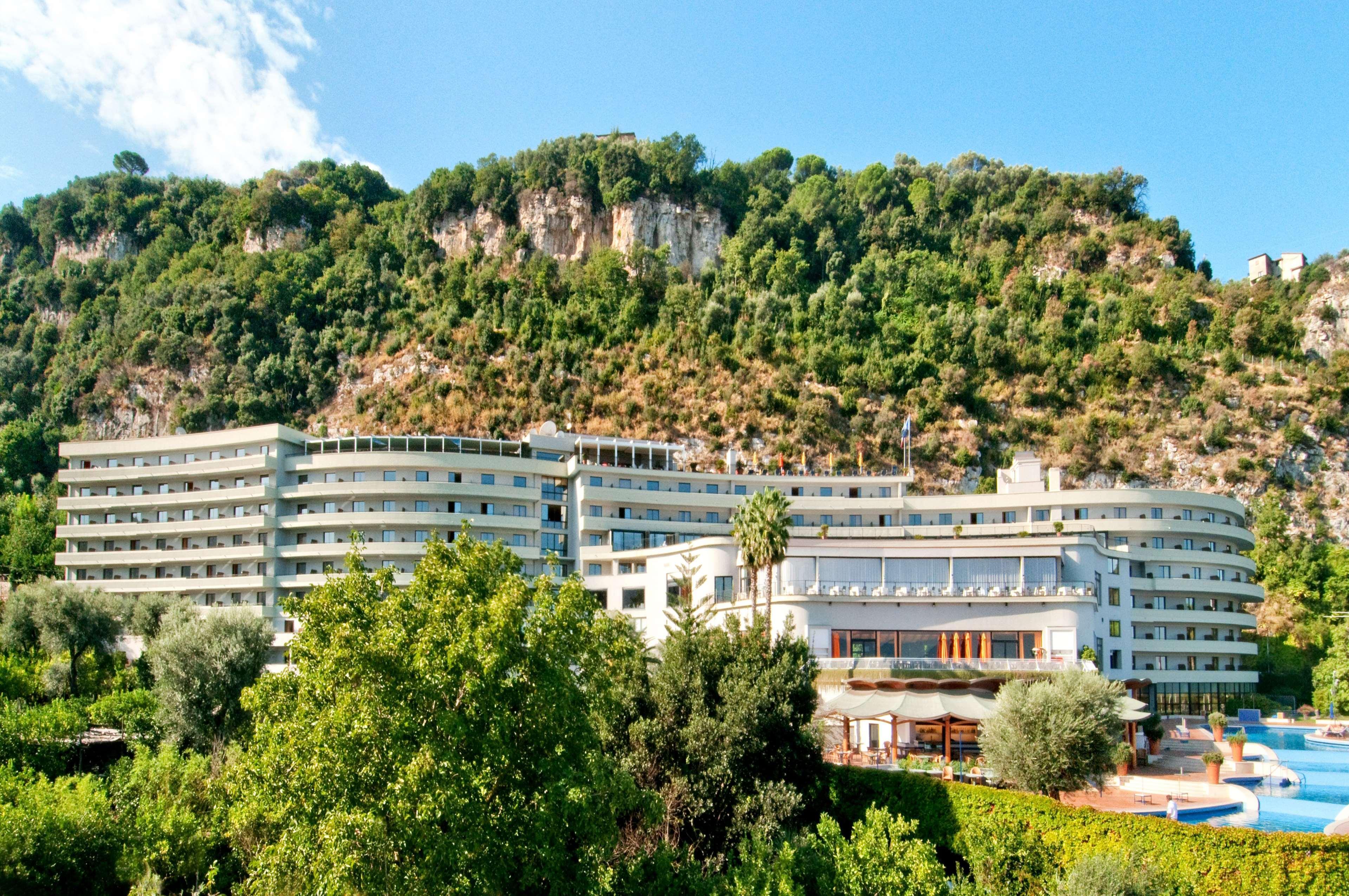 Hilton Palace Hotel 4*